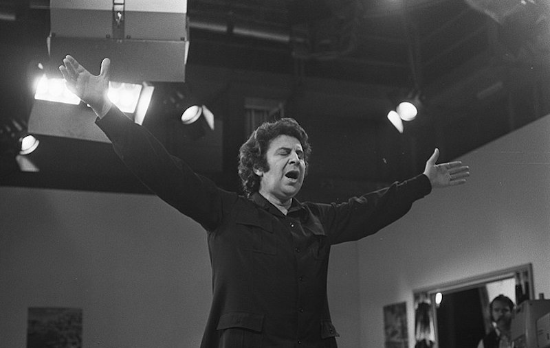 Grèce : Mikis Theodorakis, musicien et combattant de la liberté