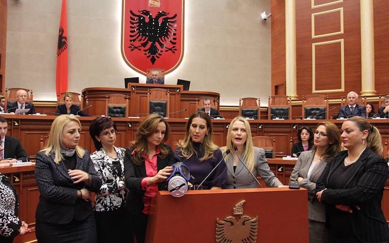 Albanie : Edi Rama fait du «feminist washing» au gouvernement