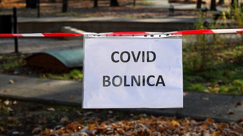 Covid-19 : la nouvelle vague submerge la Serbie, les autorités se taisent