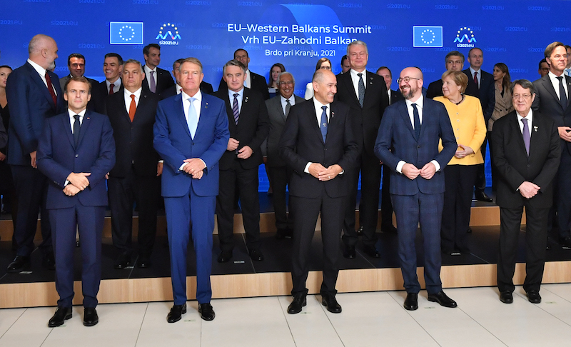 Sommet UE-Balkans occidentaux : à Brdo, la promesse de l’élargissement… sans date ni plan