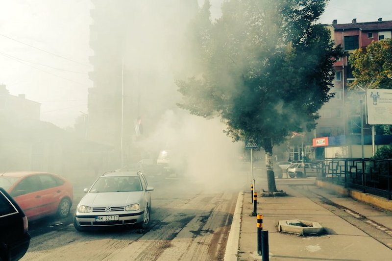 Kosovo : violents clashs entre la police et la population serbe du Nord