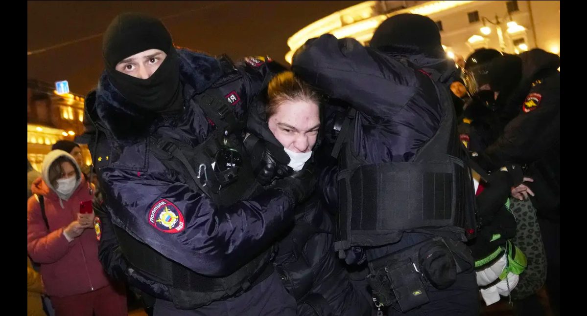 Protestation à Saint-Pétersburg contre l'invasion de l'Ukraine