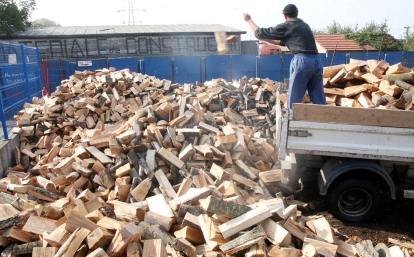Balkans : hausse des prix et pénurie de bois, l&rsquo;hiver sera rude