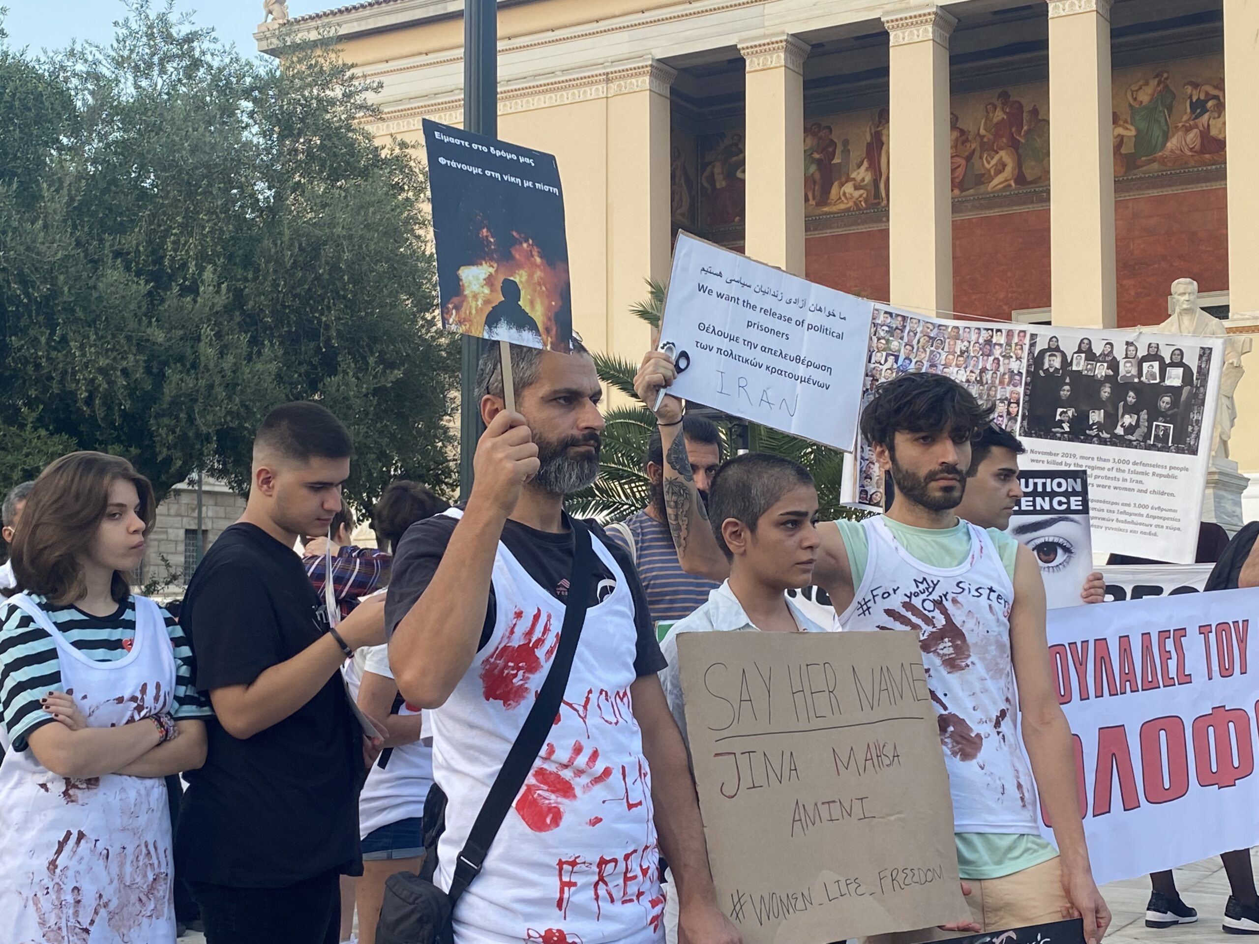 Grèce : à Athènes, solidarité avec la révolte des Iraniennes