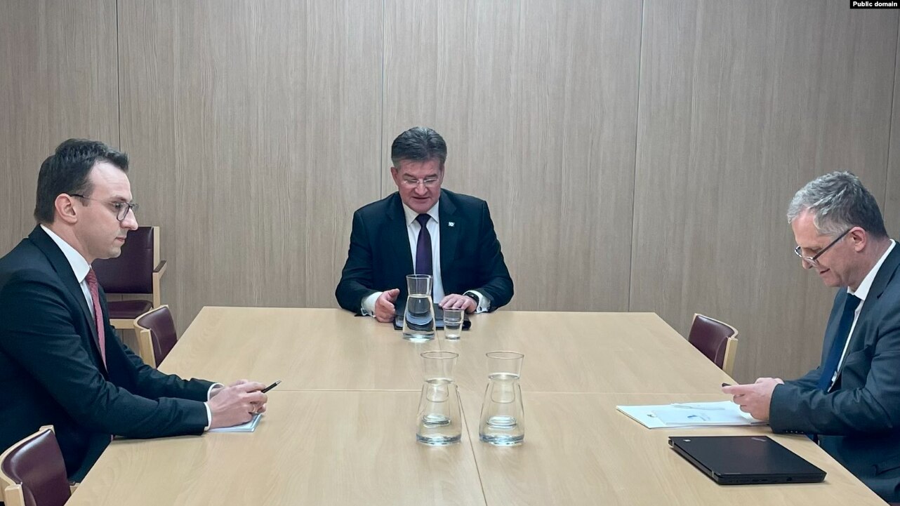 Kosovo-Serbie : accord conclu sur les plaques d’immatriculation