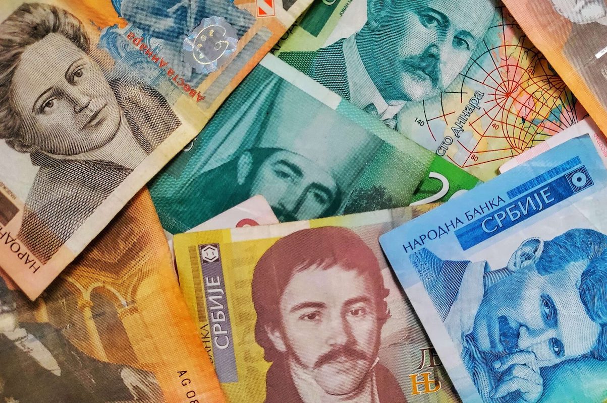 rotated-serbian-dinar-min-scaled.jpg
