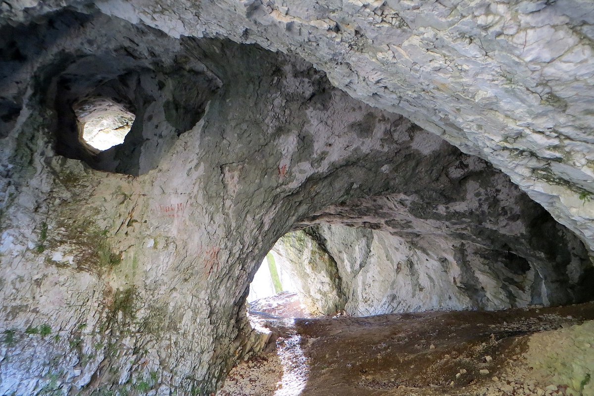 Slovénie : quand les grottes servent de décharges sauvages