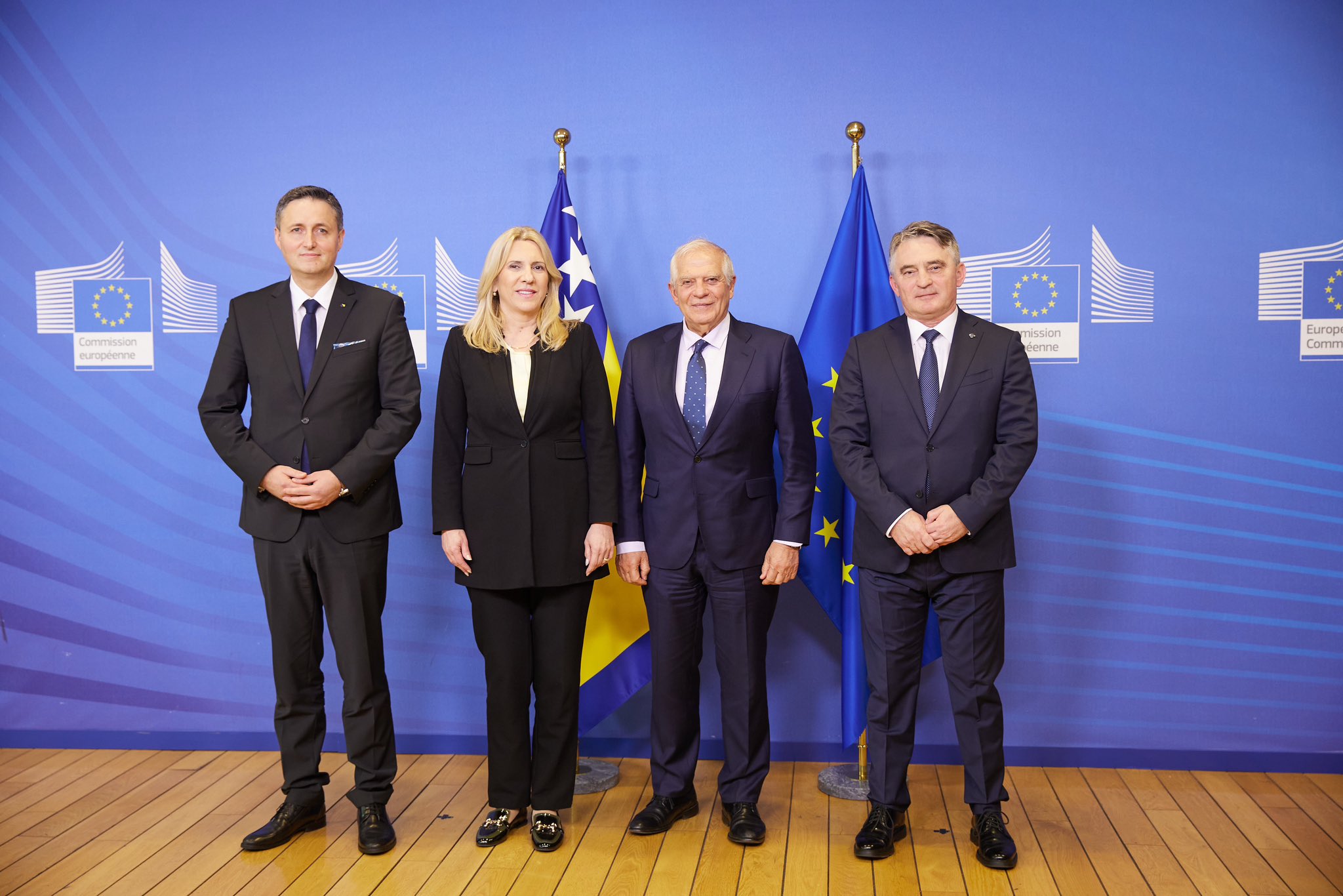 Un an de guerre en Ukraine (2/6) • En Bosnie, chacun sa version des sanctions contre la Russie
