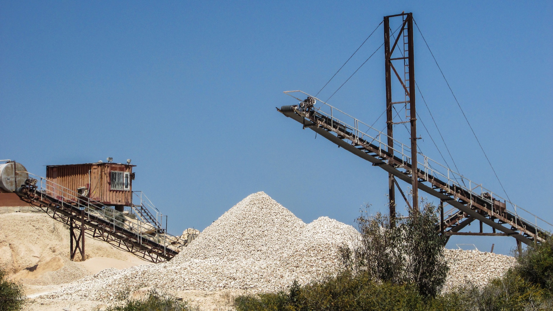 Bosnie-Herzégovine : les rivières et les champs ruinés par l’extraction illégale de gravier