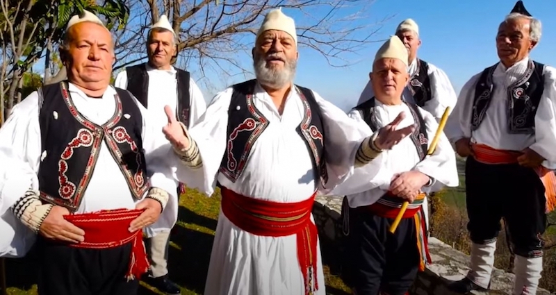 Albanie : une chanson polyphonique pour « remercier » Erdoğan