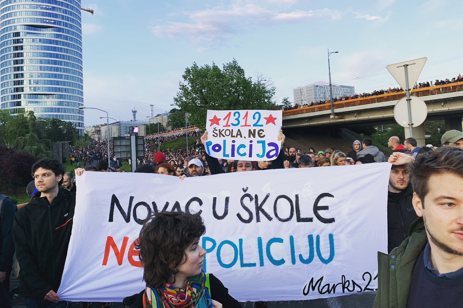 Serbie : un raz-de-marée dans les rues de Belgrade contre la violence