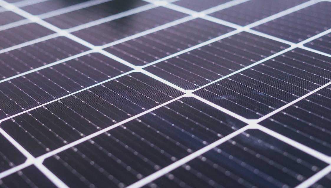 Blog • Bientôt le plus grand parc photovoltaïque des Balkans à Karavasta, en Albanie