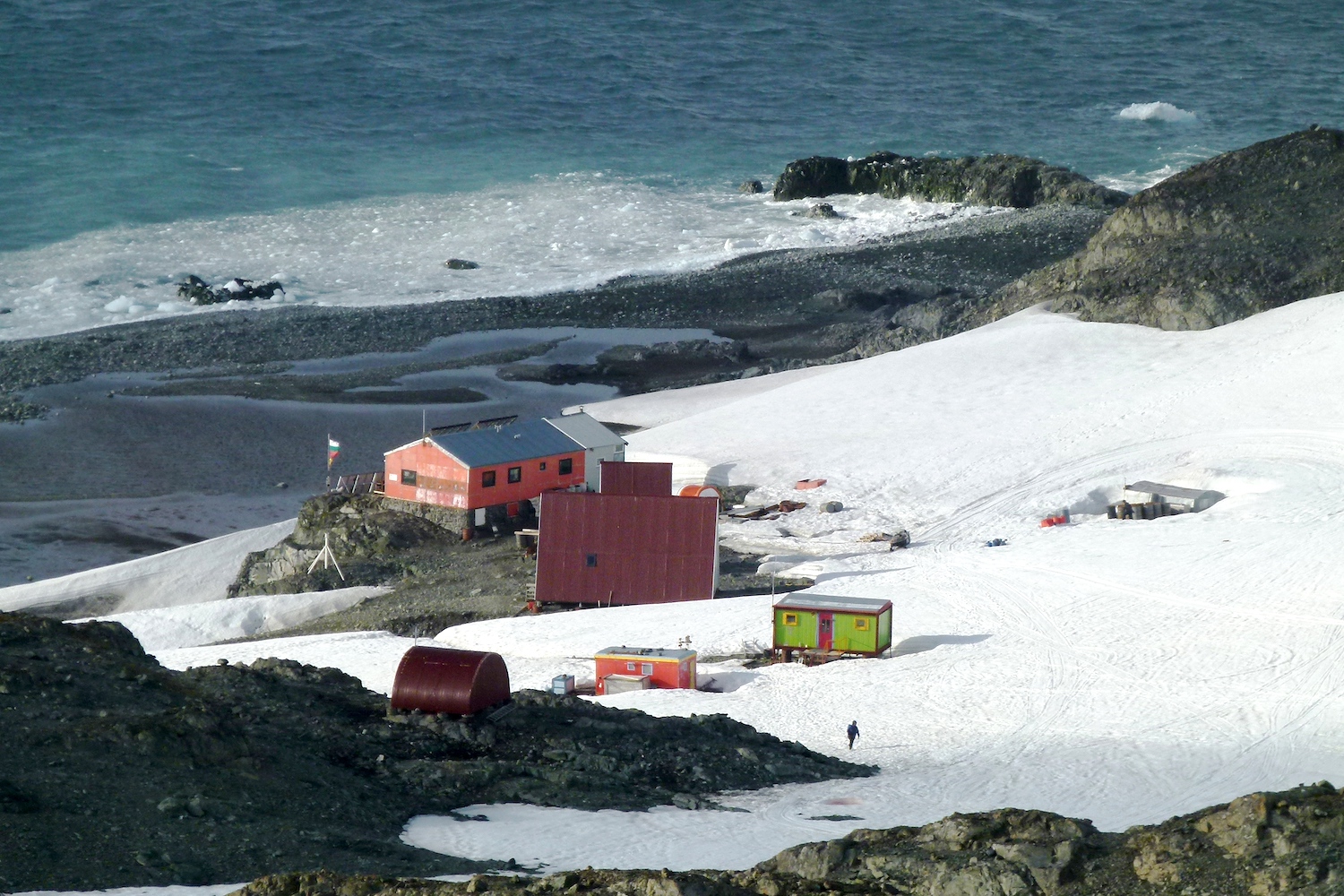Traité sur l&rsquo;Antarctique : les Balkans et le continent blanc