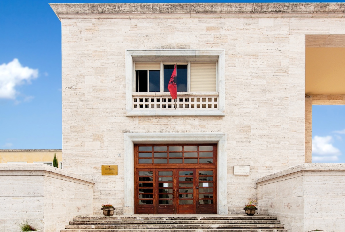 L&rsquo;Albanie et la mise au pas de la recherche