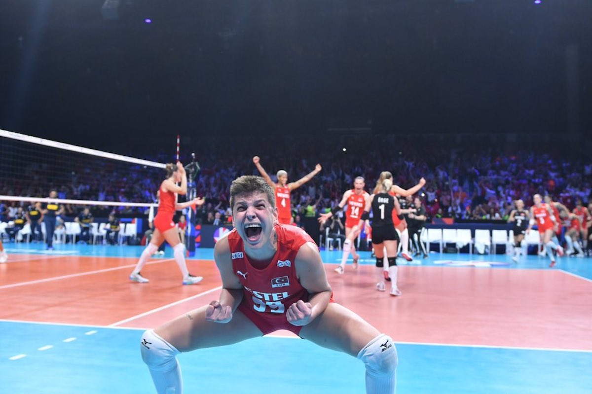 Turquie : malgré les polémiques anti-LGBT, «les Sultanes» championnes d’Europe de volley