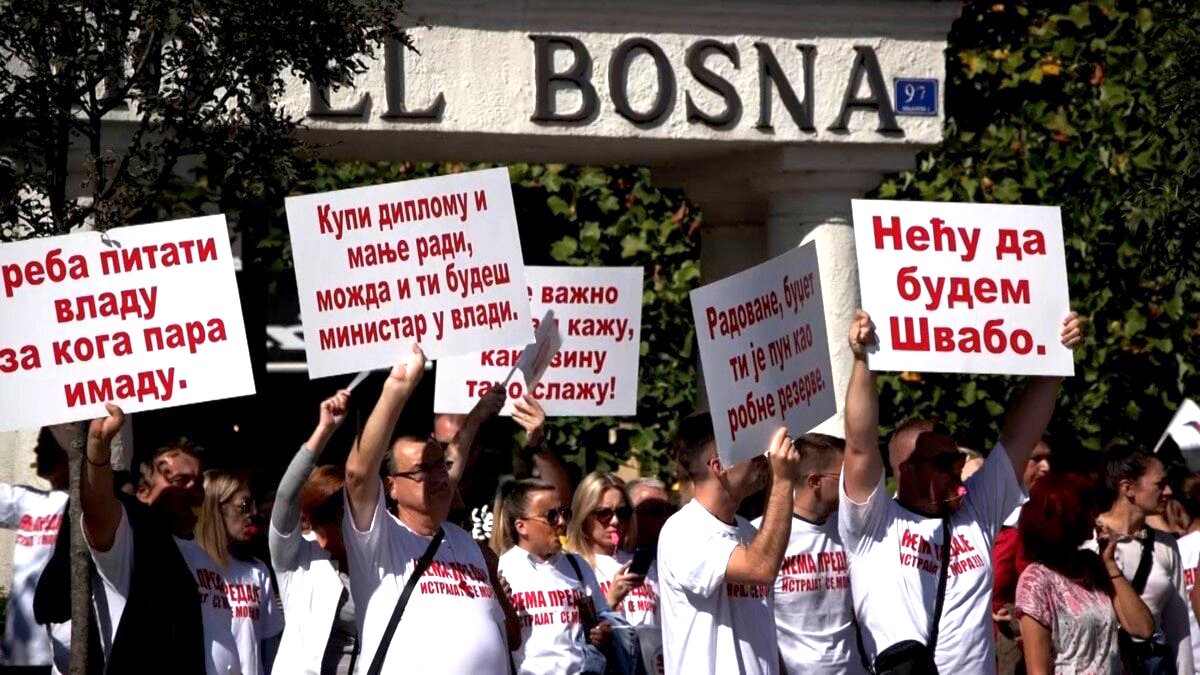 Bosnie-Herzégovine : la colère sociale gronde dans une entité serbe aux abois