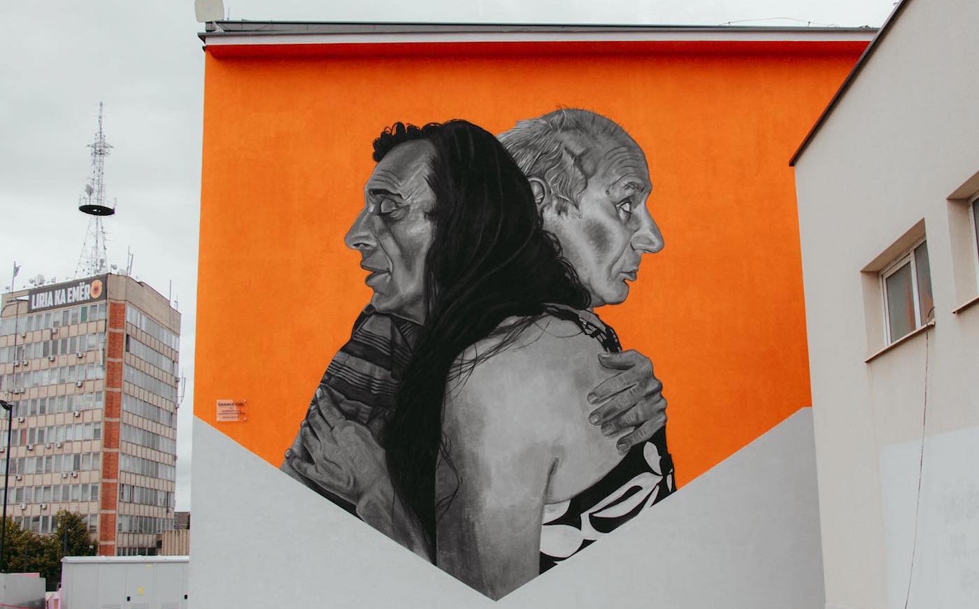 Kosovo : Orange Girl, l&rsquo;artiste qui presse les normes
