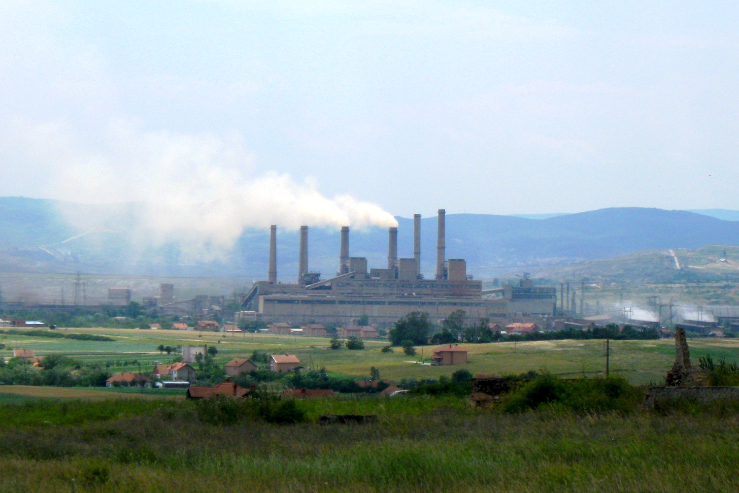 Kosovo : Pristina va arrêter de payer l’électricité des Serbes du Nord