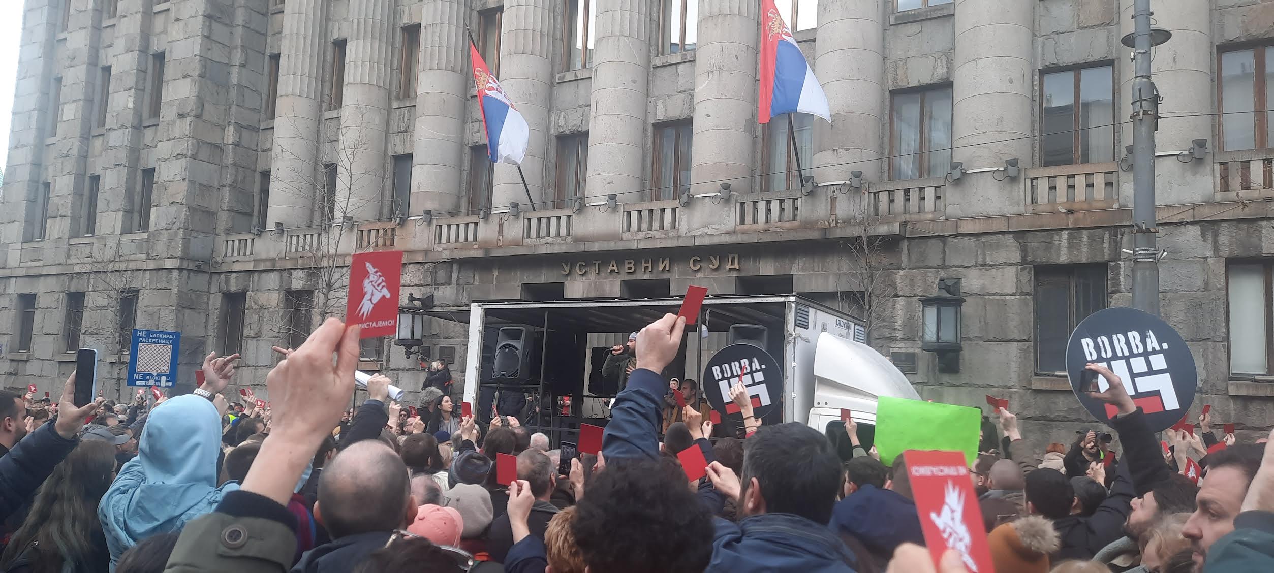 Serbie : la mobilisation se poursuit contre le «vol des élections»
