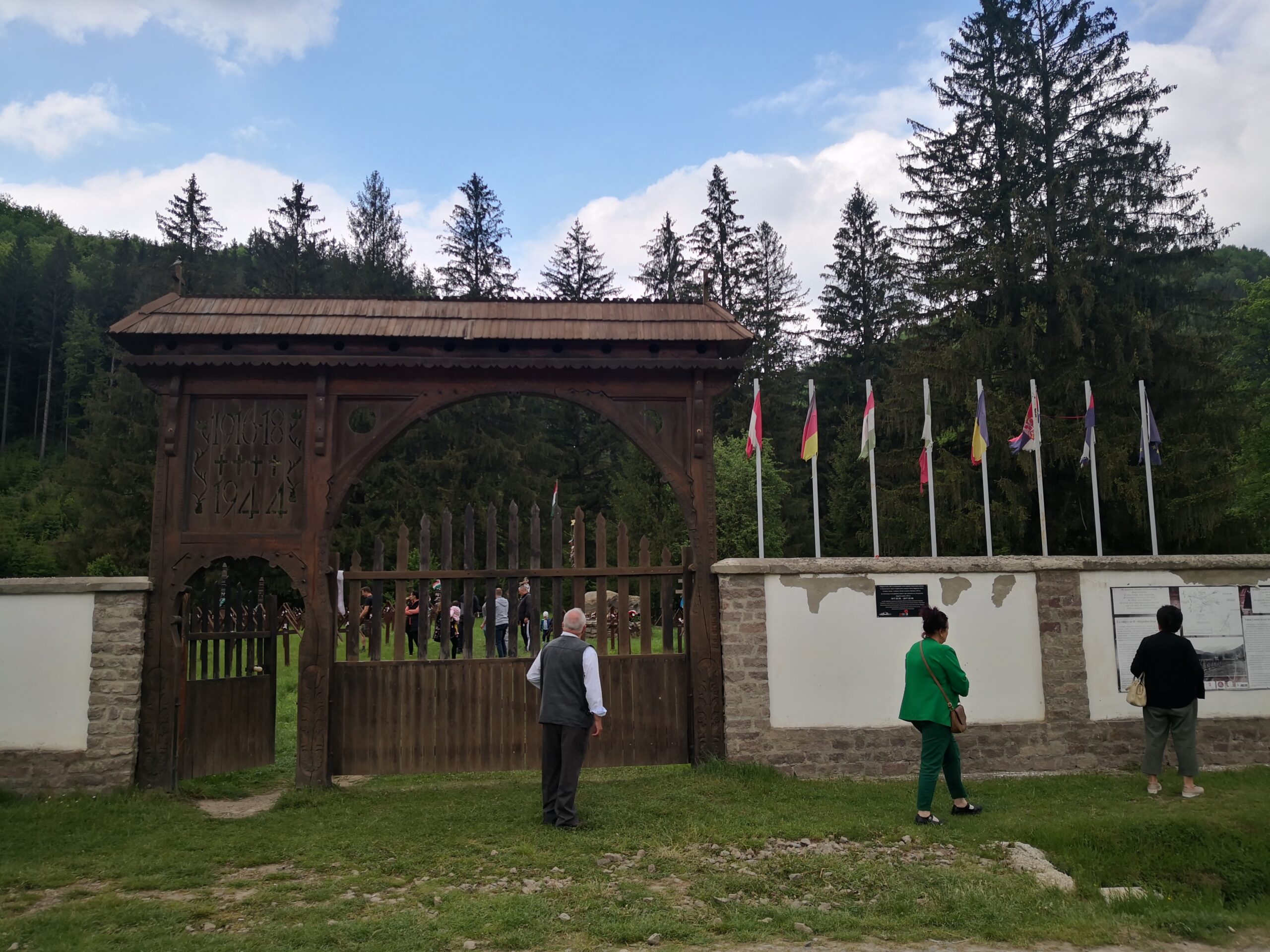 Roumanie : le cimetière de la Vallée de l&rsquo;Uz, lieu de mémoire, de conflit et de réconciliation