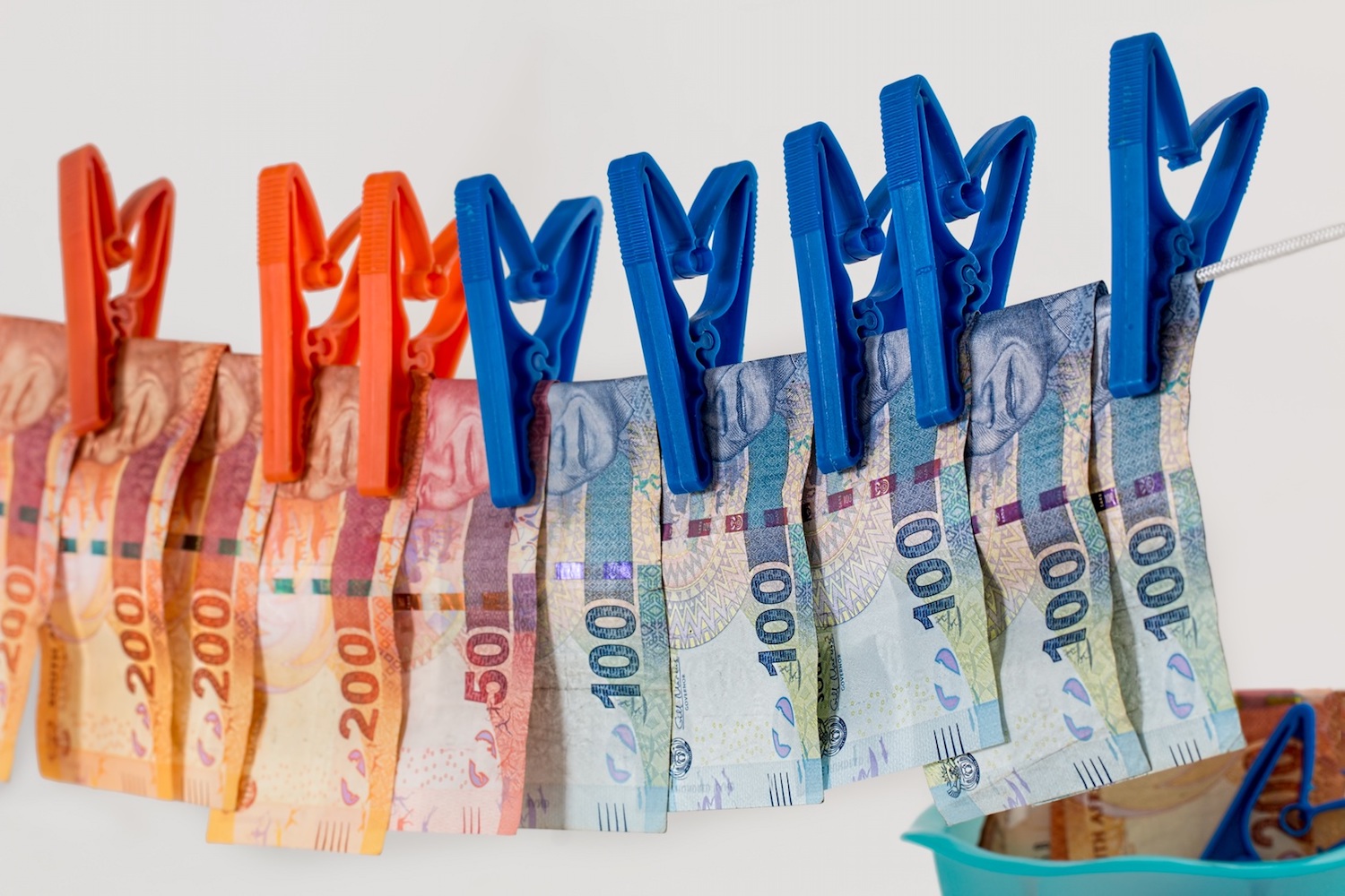 Corruption et blanchiment d&rsquo;argent : les Balkans dans le viseur de Moneyval