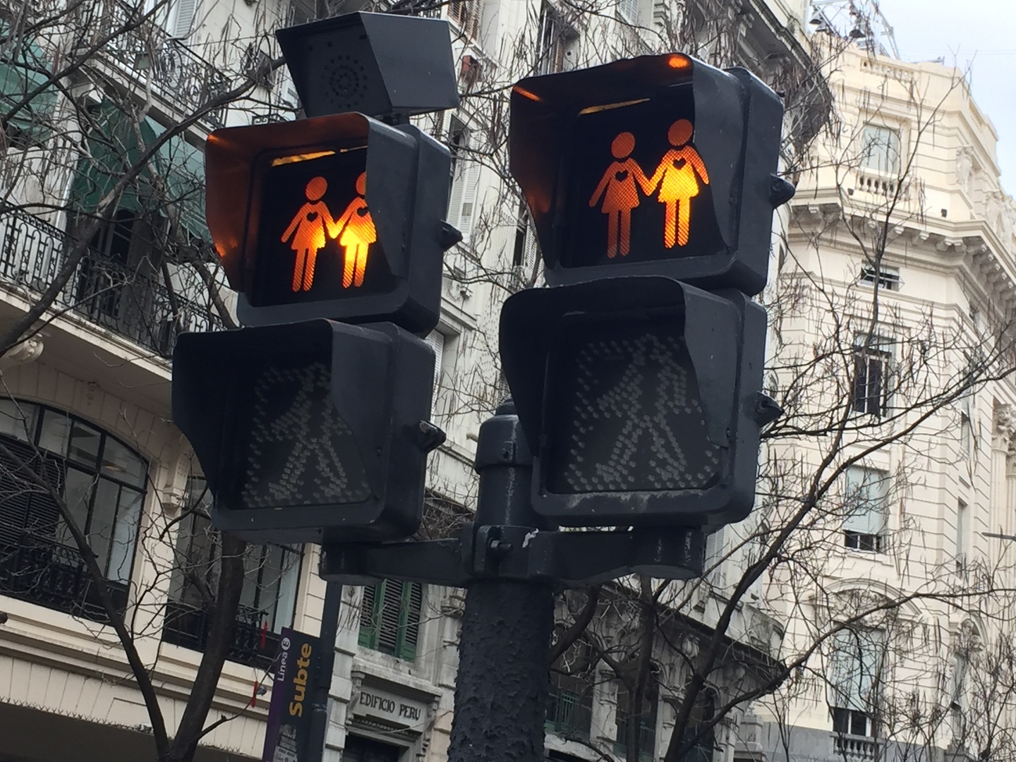 La Grèce légalise le mariage pour tous et l’adoption par les couples de même sexe