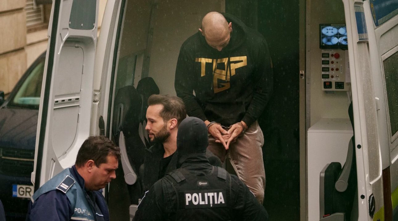 Les frères Tate seront extradés au Royaume-Uni après leur procès en Roumanie