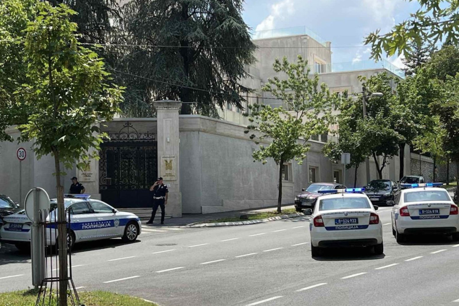 Serbie : attaque «terroriste» contre l&rsquo;ambassade d&rsquo;Israël à Belgrade
