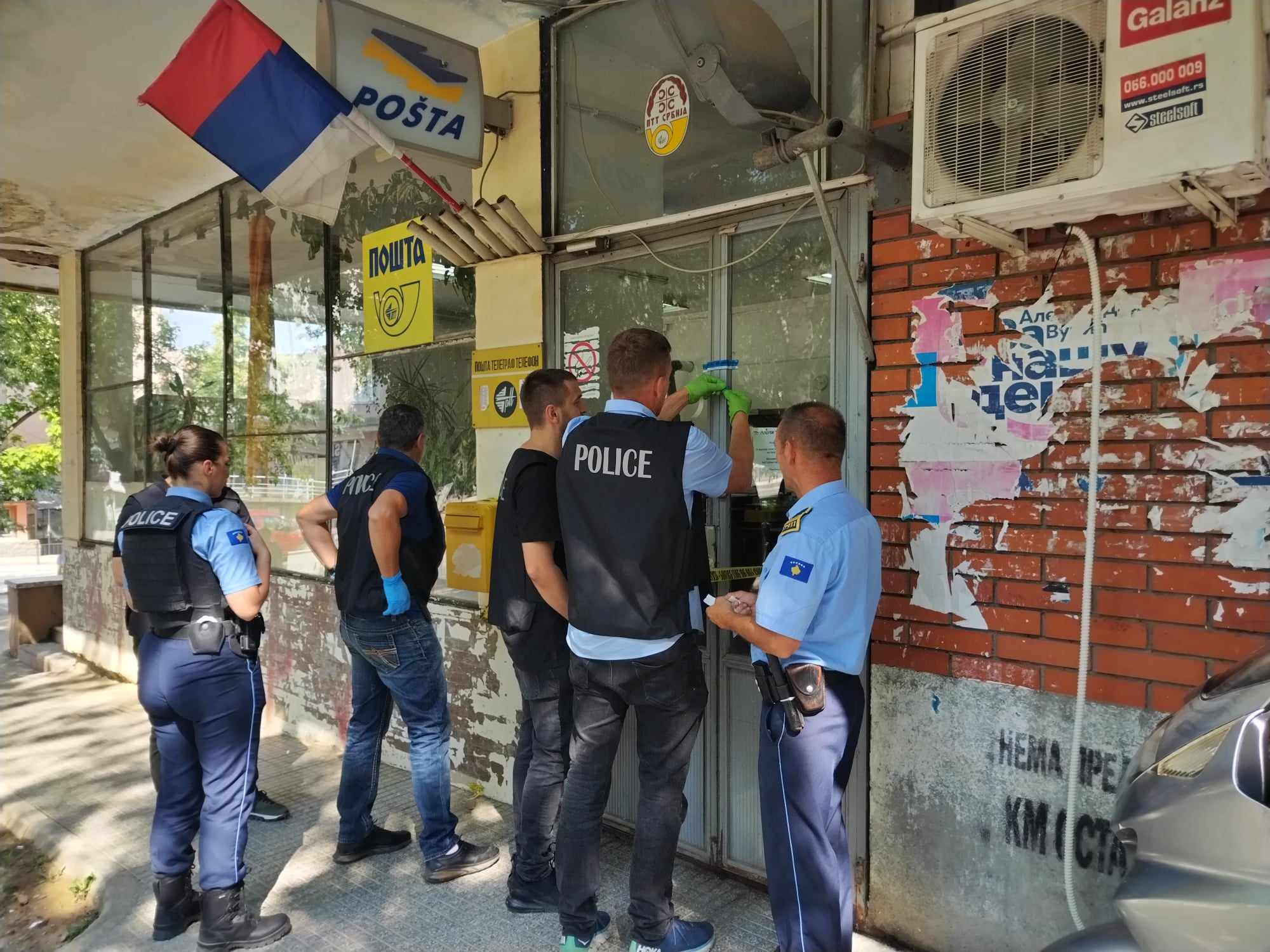 Le Kosovo fait fermer neuf bureaux de postes serbes dans le Nord