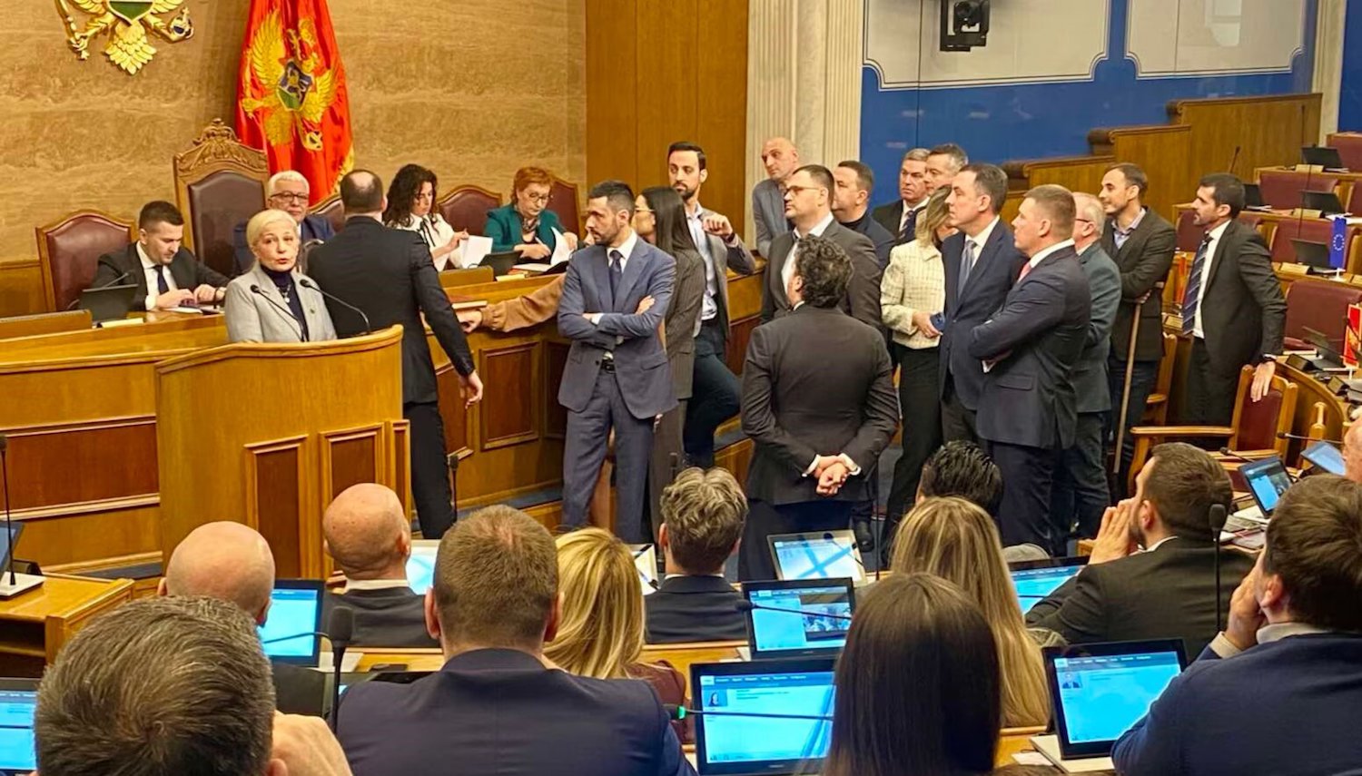 Monténégro : l&rsquo;opposition bloque le Parlement et l&rsquo;adoption du budget