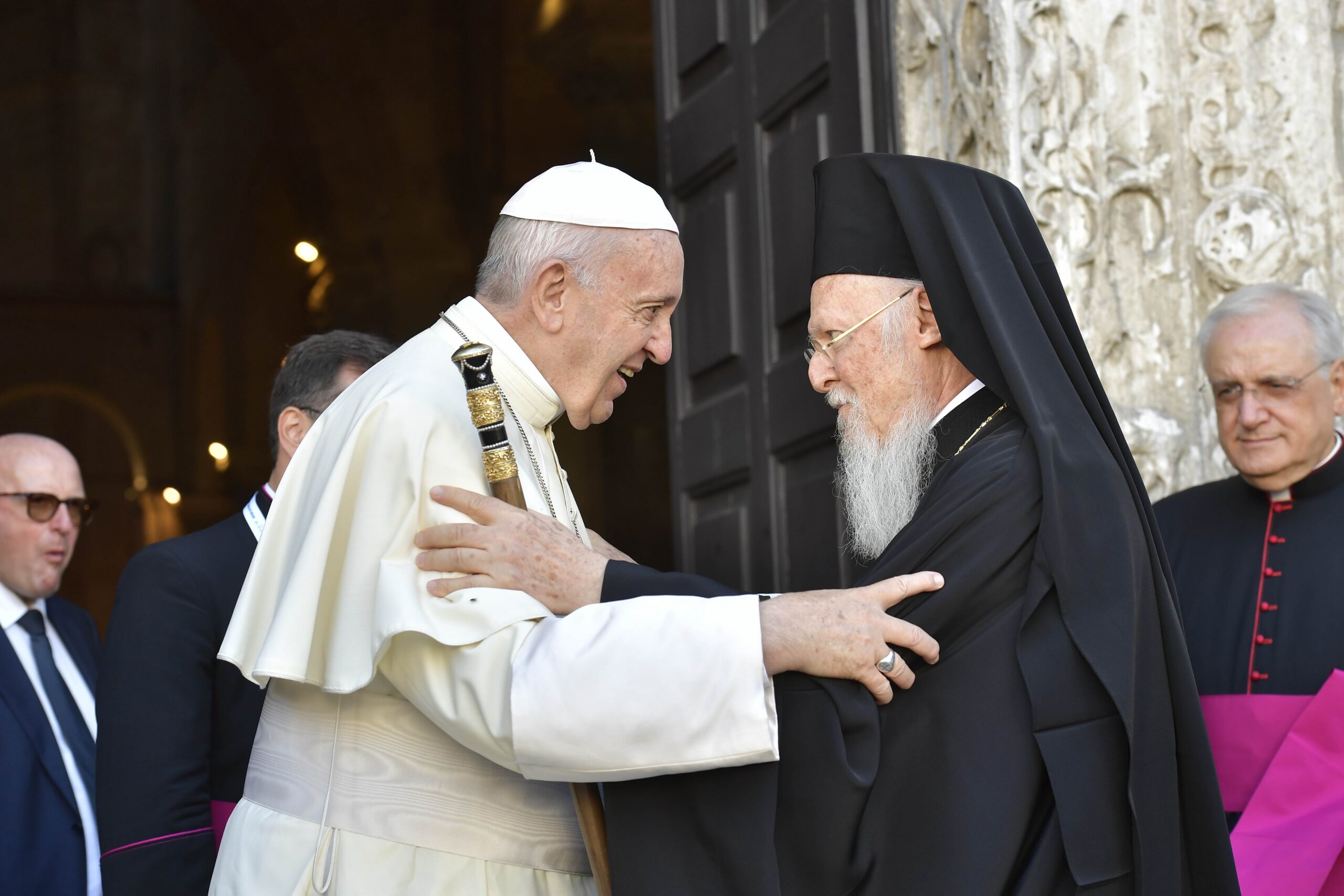 Le pape François et le patriache œcuménique de Constantinople Bartholomée s'étaient rendus ensemble à Lesbos en 2016 pour défendre l'accueil des exilés.