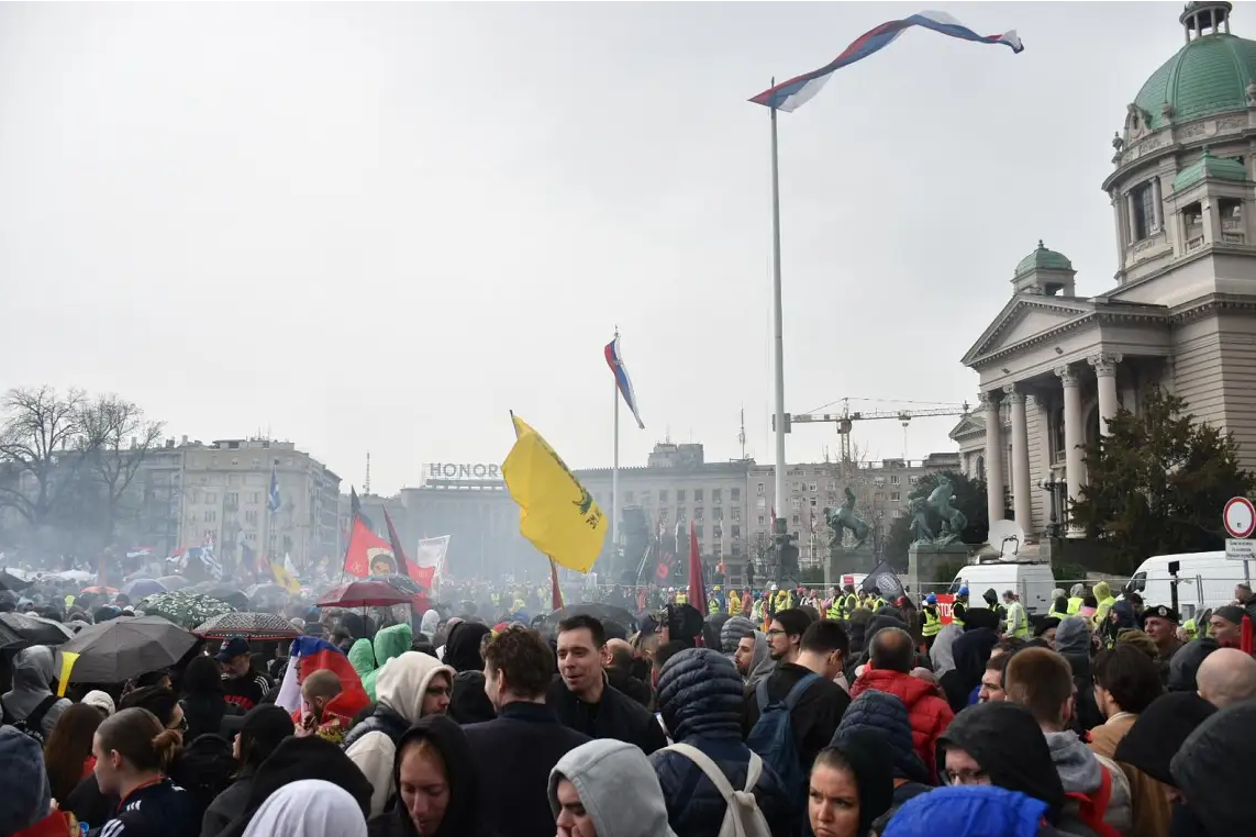 Serbie : le mouvement de contestation va-t-il rebondir à Vidovdan ?