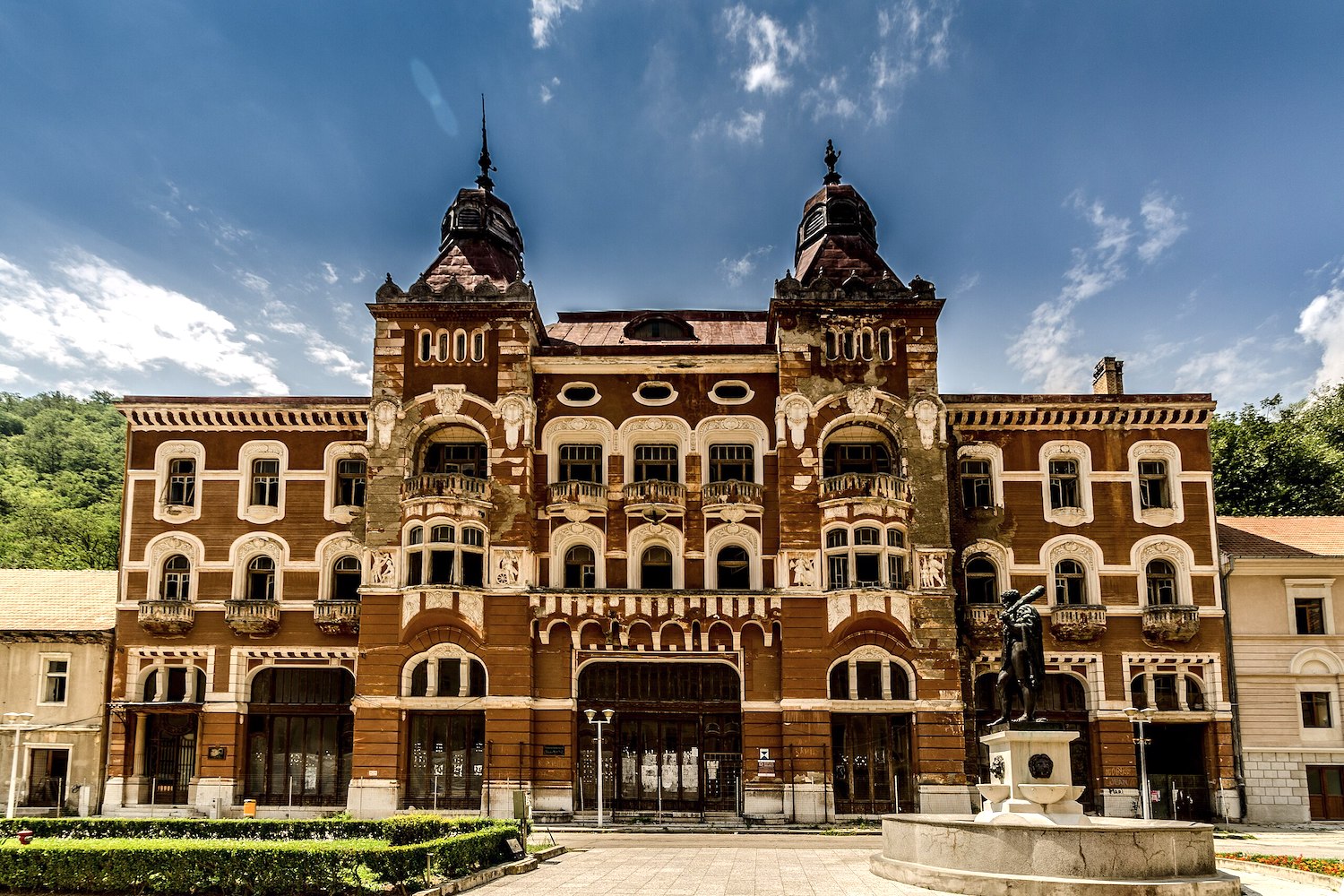 Roumanie : Băile Herculane, la délicate renaissance d&rsquo;un joyau thermal