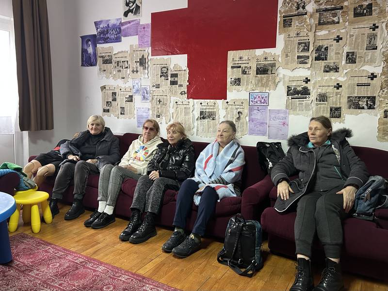 Guerre en Ukraine, 4 ans d’exil (1/5) | Roumanie : À Baia Mare, le mal du pays des seniors réfugiées d’Ukraine