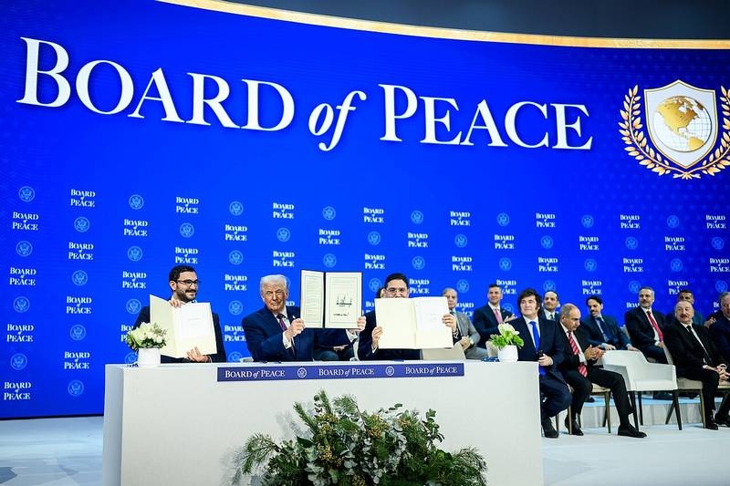 La Roumanie rejoint la Turquie, le Kosovo et la Bulgarie au « Conseil de la paix » de Trump