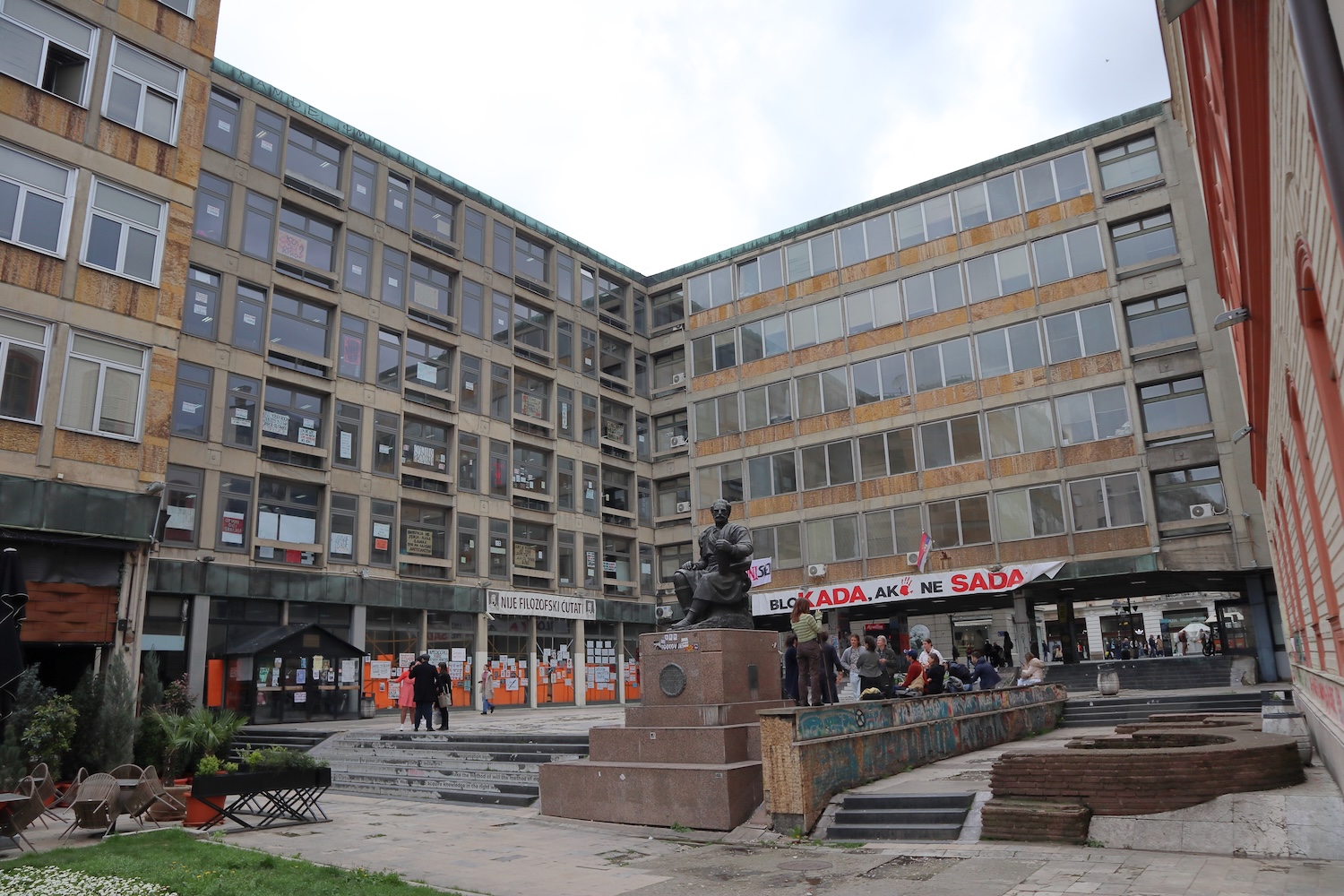 Serbie : la mort d’une étudiante à Belgrade instrumentalisée par le régime et ses médias