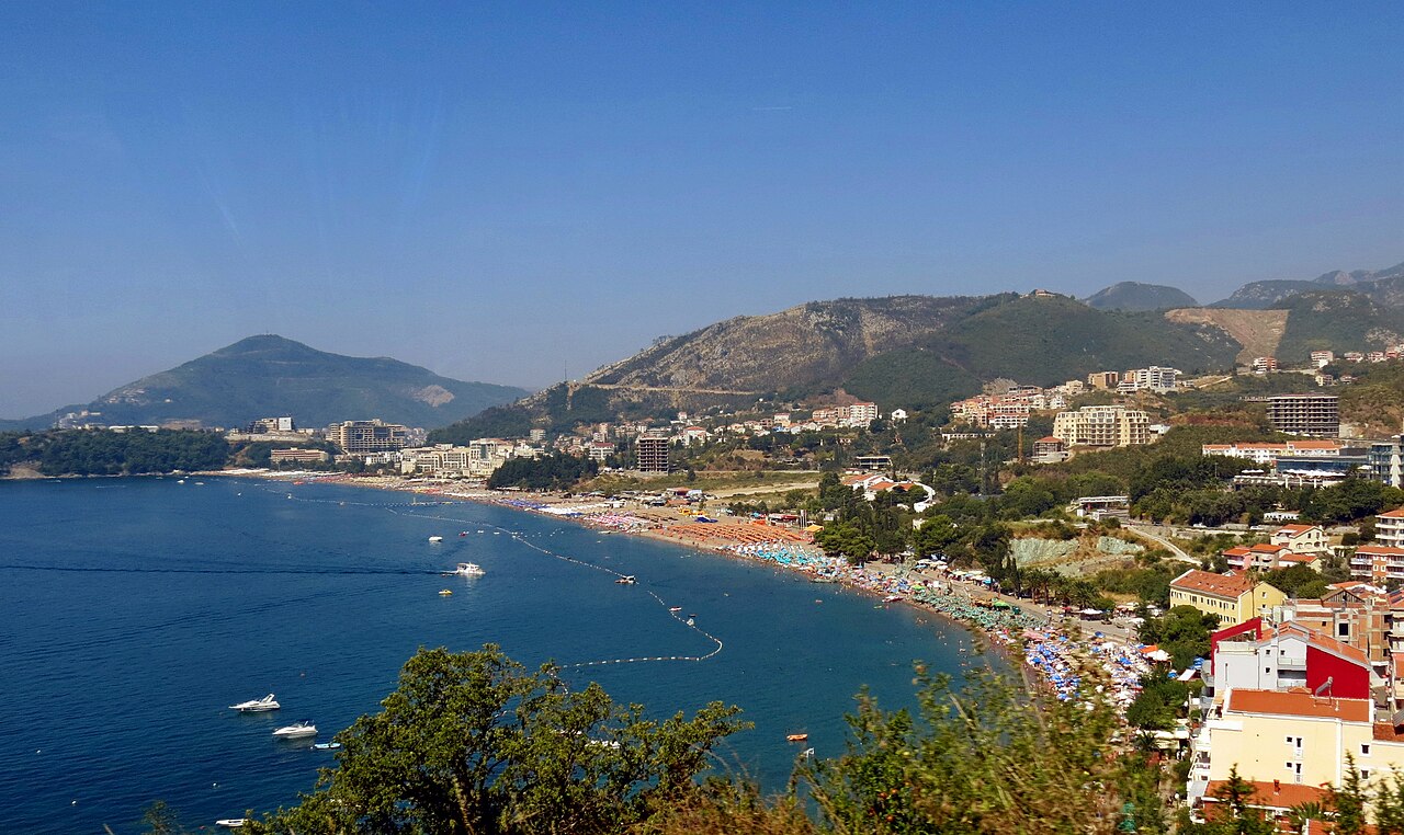 Littoral monténégrin : plages privées et bétonisation