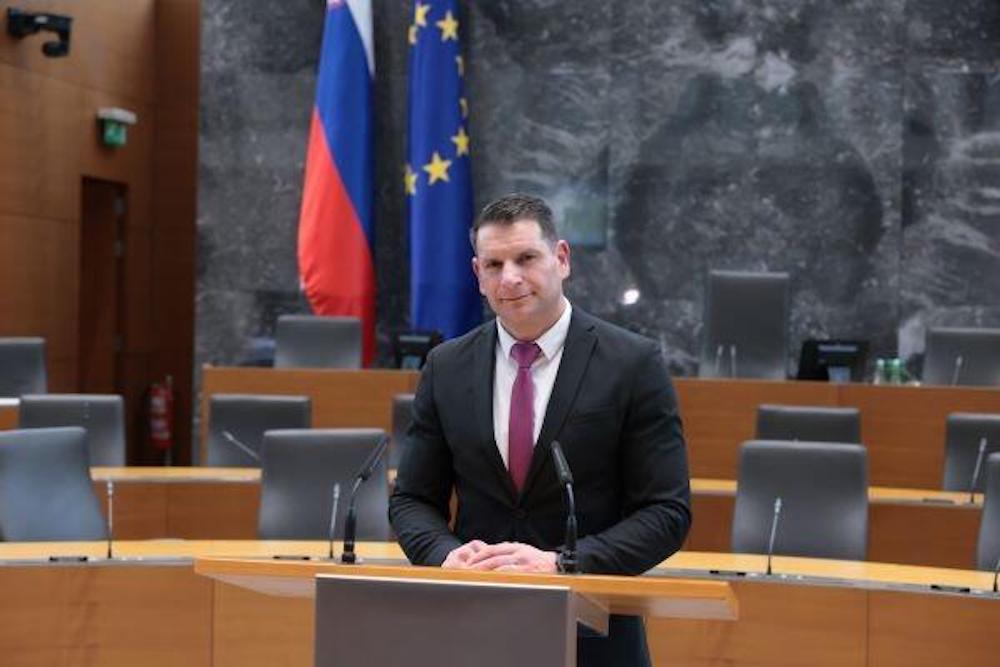 La Slovénie après les élections : un ancien policier antivax à la tête du Parlement