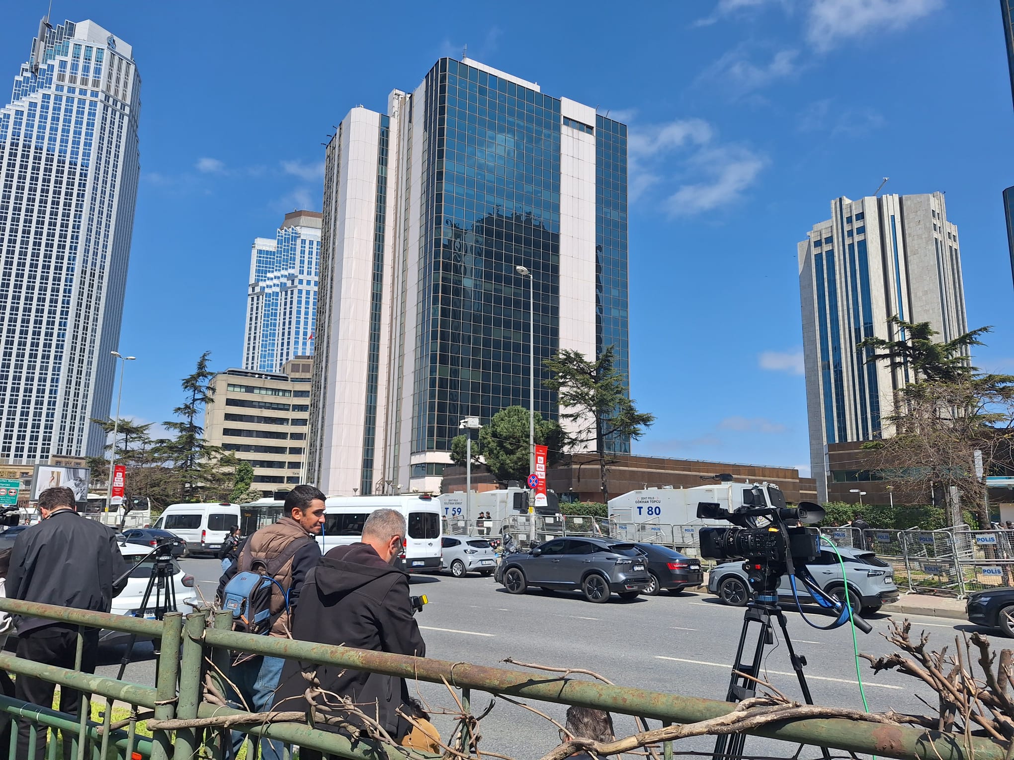 Turquie : échange de tirs devant le bâtiment du consulat israélien à Istanbul