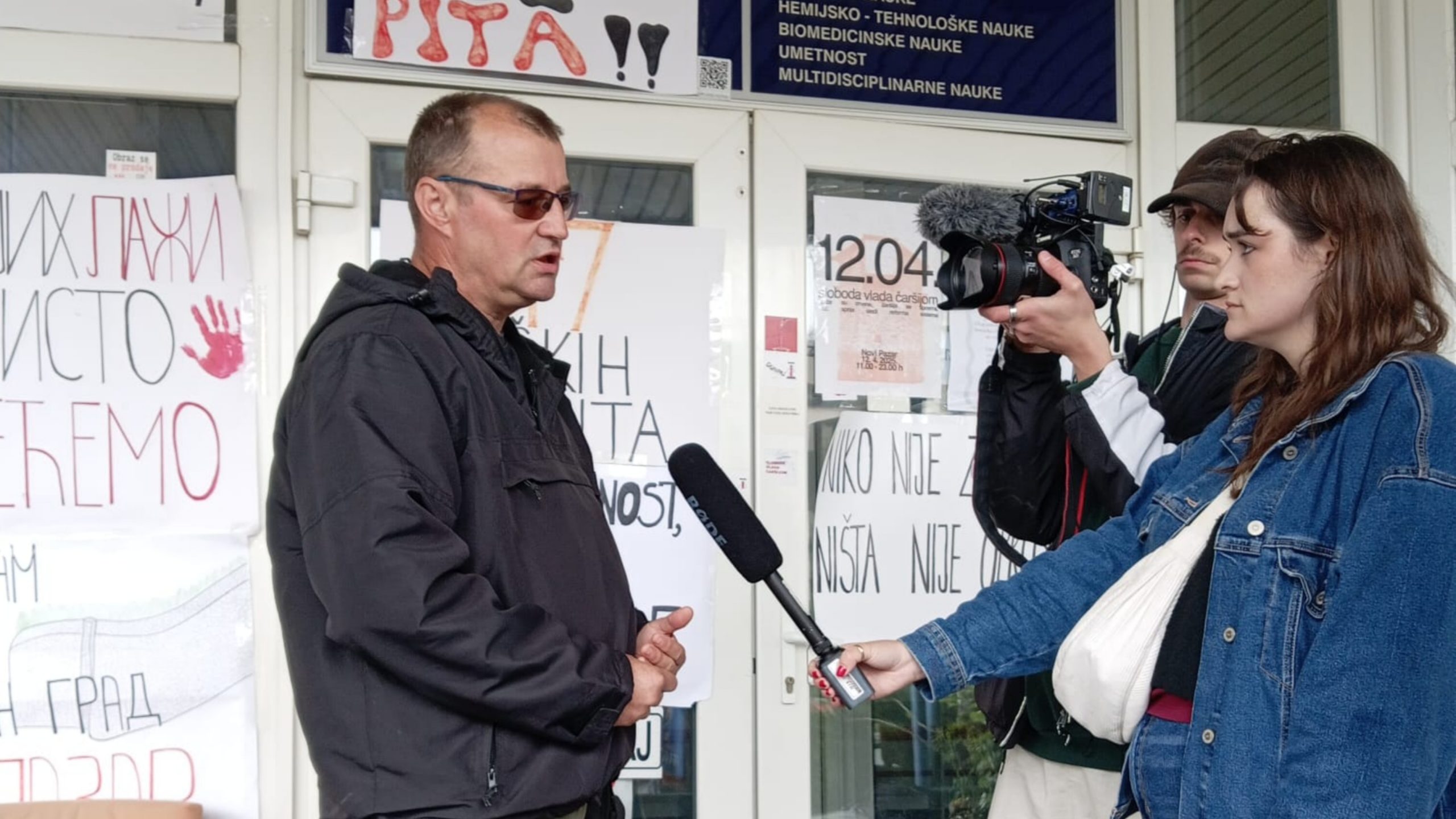 Serbie : Goran Samardžić, vétéran de guerre engagé avec les étudiants de Novi Pazar