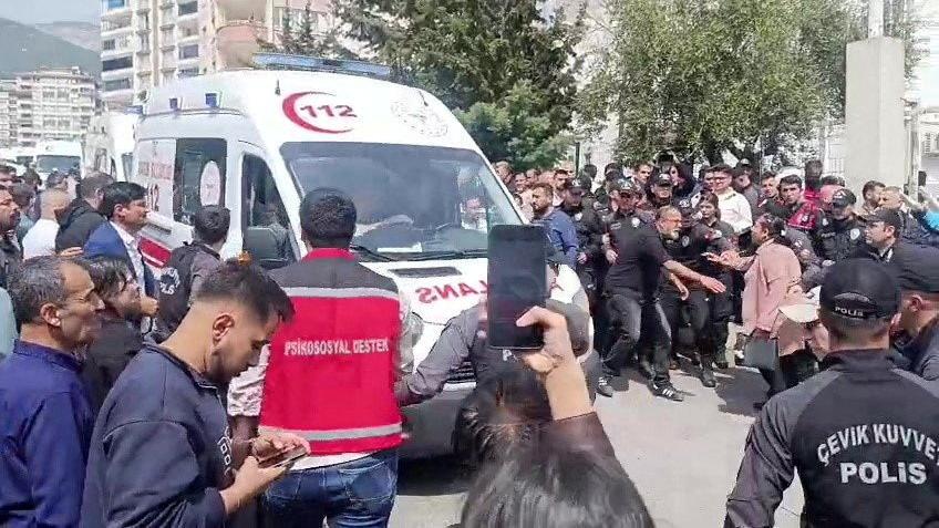 Turquie : le choc après une fusillade dans une école