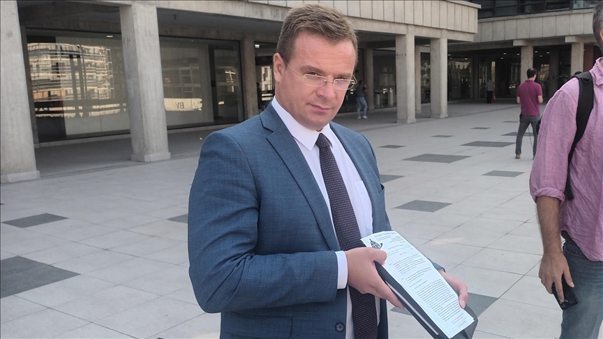 Blog • L’isolement numérique de Čedomir Stojković : comment Vučić transforme l’assignation à résidence en « mort civile »