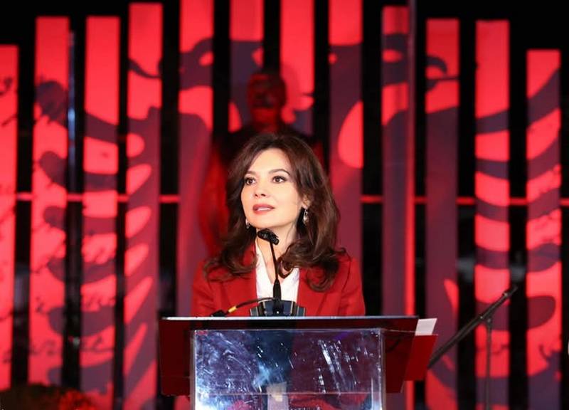 Albanie : Elisa Spiropali, étoile montante du Parti socialiste, met au défi Edi Rama