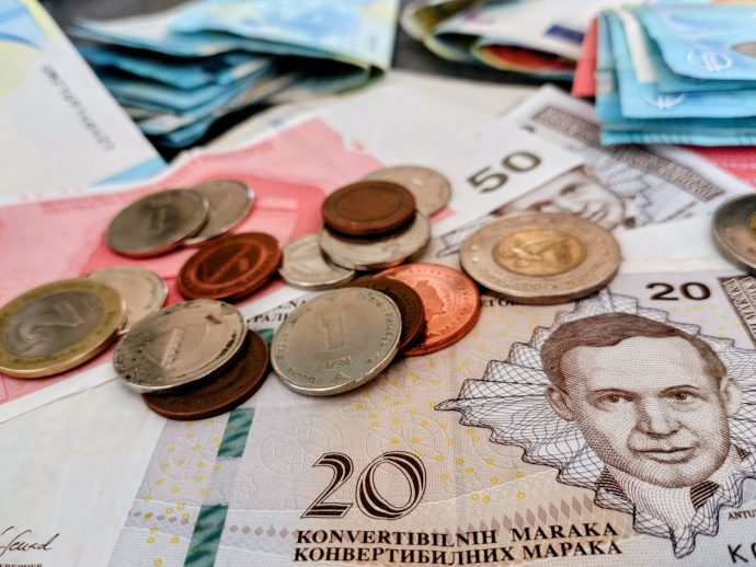 Économie : la Bosnie-Herzégovine toujours plus dépendante des transferts de fonds de la diaspora