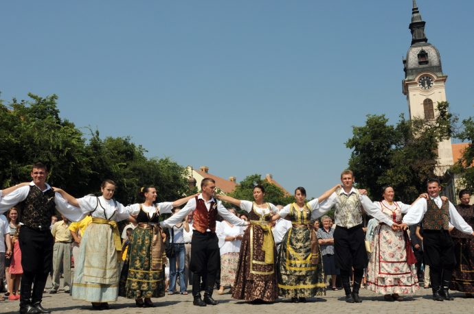 Petits peuples des Balkans (5/10) : Bunjevci et Šokci, la mémoire en couleurs de la Bačka
