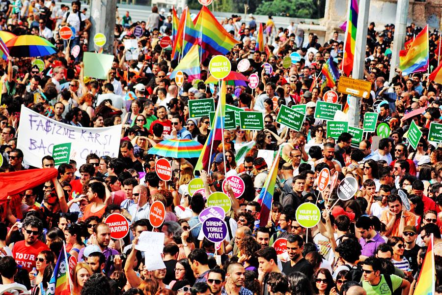 Turquie : vaste opération de répression contre la communauté LGBTQI+