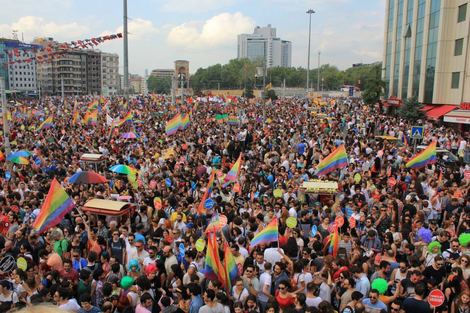 Turquie : les droits LGBTQI+ et la liberté de la presse sous pression