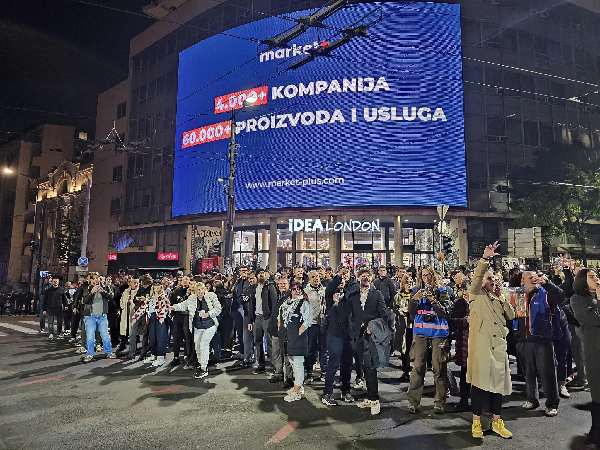 Élections en Serbie • fil info en continu | L’effervescence gagne Belgrade, plusieurs incidents signalés